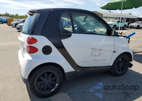 2011 Smart Fortwo Pure z USA, uszkodzony, nr VIN WMEEJ3BA9BK421296